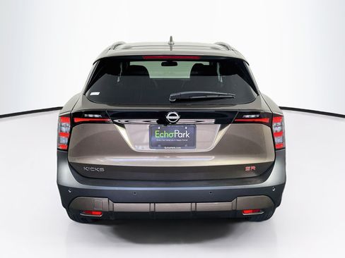Used 2025 Nissan Kicks SR FWD image 7