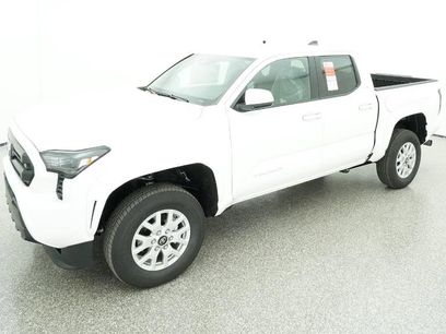 New 2025 Toyota Tacoma SR5
