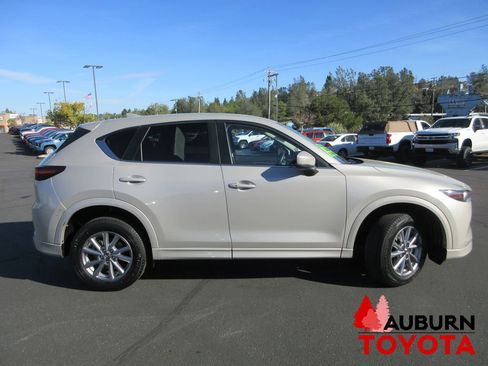 Used 2024 MAZDA CX-5 AWD 2.5 S w/ Select Package image 2