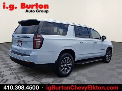 Used 2021 Chevrolet Suburban LT w/ Luxury Package AWD/4WD image 6
