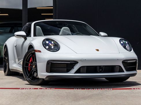 Used 2022 Porsche 911 Targa 4 GTS AWD/4WD image 6
