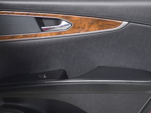 Used 2016 Lincoln MKX Reserve image 25