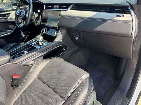 Used 2024 Jaguar F-PACE R-Dynamic S image 16