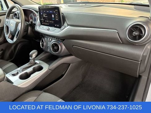 Used 2025 Chevrolet Blazer LT AWD/4WD image 27