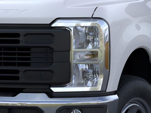 New 2026 Ford F350 XL w/ XL Chrome Package AWD/4WD image 18