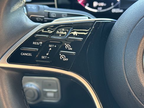 Used 2024 Mercedes-Benz GLE 350 4MATIC image 18