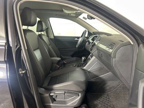 Used 2020 Volkswagen Tiguan SEL image 24