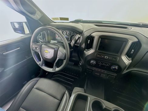 Used 2025 Chevrolet Silverado 2500 W/T w/ WT Convenience Package image 9