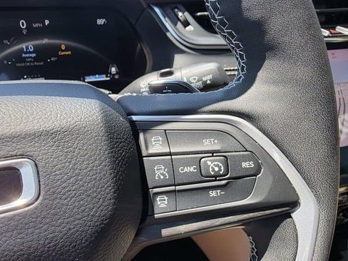 Used 2024 Jeep Grand Cherokee Limited w/ Black Appearance Package image 14