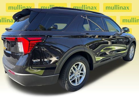 New 2026 Ford Explorer Active w/ Active Comfort Package image 15