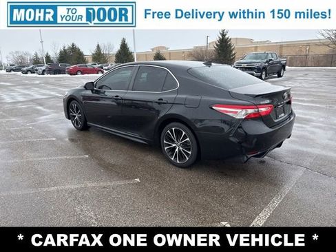 Used 2019 Toyota Camry SE image 3