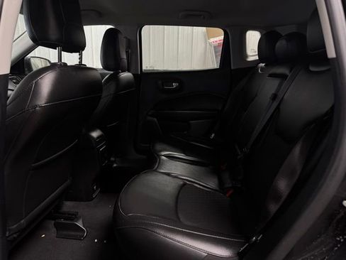 Used 2021 Jeep Compass Latitude image 18