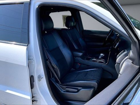 Used 2021 Jeep Grand Cherokee Laredo X AWD/4WD image 29