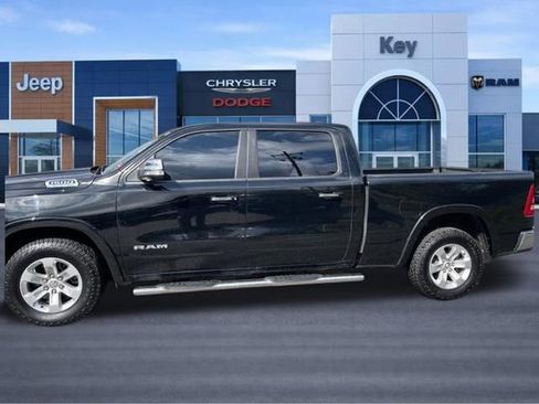 Used 2022 RAM 1500 Laramie AWD/4WD image 2