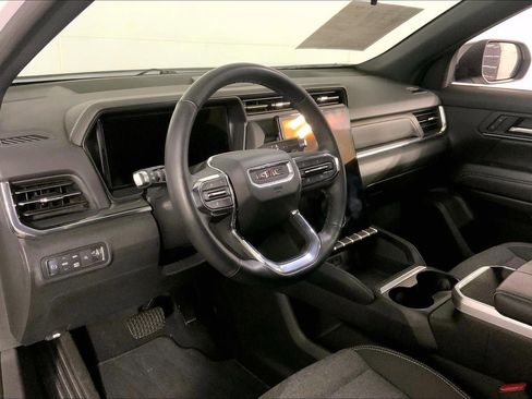 Used 2025 GMC Terrain Elevation AWD/4WD image 14