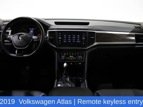 Used 2019 Volkswagen Atlas SE w/ Panoramic Sunroof Package image 8
