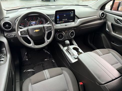 Used 2023 Chevrolet Blazer LT FWD image 25
