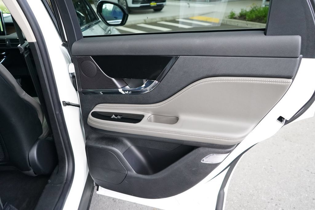 New 2026 Lincoln Corsair Grand Touring AWD/4WD image 25