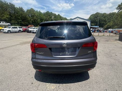 Used 2018 Honda Pilot EX image 4