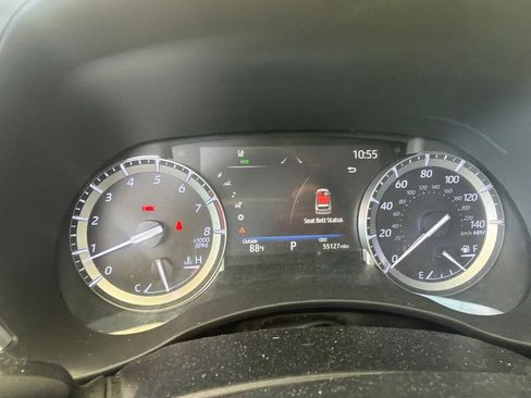 Used 2022 Toyota Highlander XLE FWD image 12