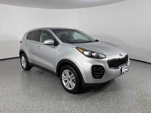 Used 2019 Kia Sportage LX AWD/4WD image 4