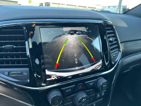 Used 2019 Jeep Grand Cherokee Limited w/ Trailer Tow Group IV AWD/4WD image 32