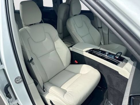 Certified 2025 Volvo XC90 T8 Plus w/ Protection Package AWD/4WD image 30