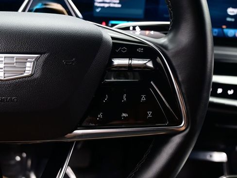 Used 2025 Cadillac Lyriq Luxury image 22