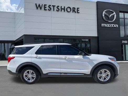 Used 2020 Ford Explorer XLT RWD image 2
