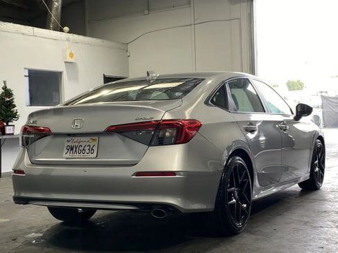 Used 2024 Honda Civic Sport image 4