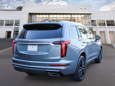 Used 2023 Cadillac XT6 Premium Luxury image 6