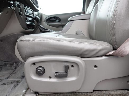 Used 2002 Chevrolet TrailBlazer LT w/ Preferred Equipment Group AWD/4WD image 62