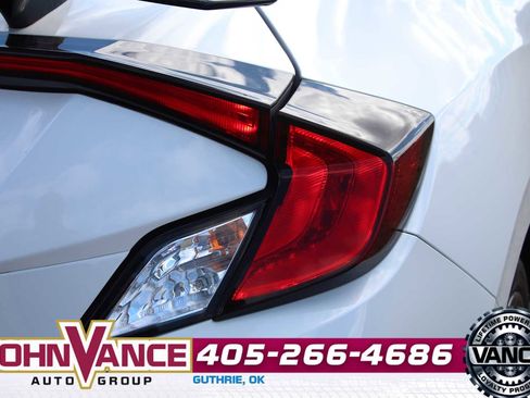 Used 2019 Honda Civic EX image 9