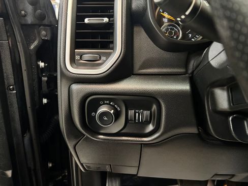 Used 2020 RAM 2500 Big Horn AWD/4WD image 17