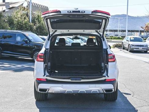 Used 2022 BMW X5 xDrive40i w/ Premium Package image 10