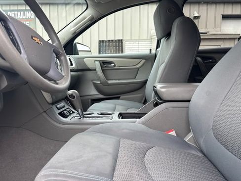 Used 2017 Chevrolet Traverse LS w/ LPO, 'HIT The Road' Package FWD image 12