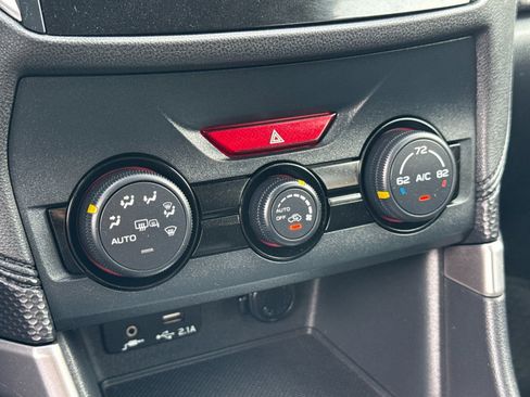 Used 2019 Subaru Forester Premium image 22