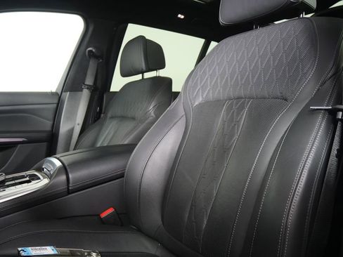 Certified 2023 BMW X7 xDrive40i w/ Premium Package image 11