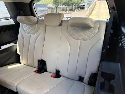 Used 2022 Hyundai Palisade Limited w/ Cargo Package FWD image 12