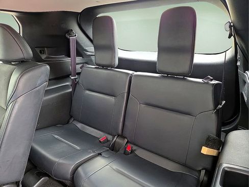 Used 2024 Mitsubishi Outlander FWD image 12