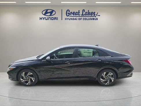 New 2026 Hyundai Elantra Limited FWD image 8