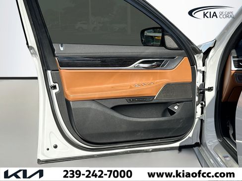 Used 2019 BMW 750i xDrive 750i xDrive w/ M Sport Package image 22