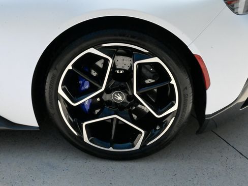 Used 2022 Maserati MC20 Coupe RWD image 9
