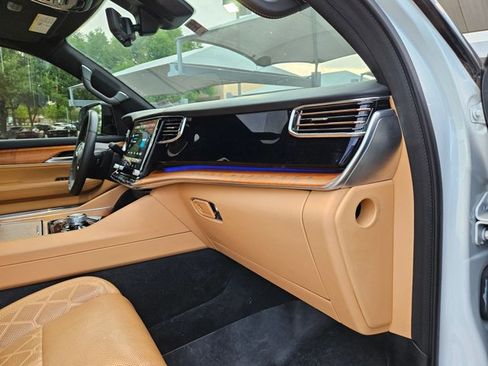 Used 2024 Jeep Grand Wagoneer Series III image 21