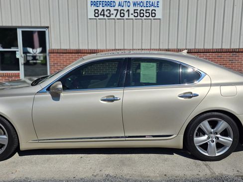 Used 2011 Lexus LS 460 w/ Luxury Value Edition RWD image 3