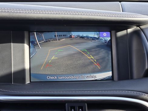 Used 2019 INFINITI QX30 image 19