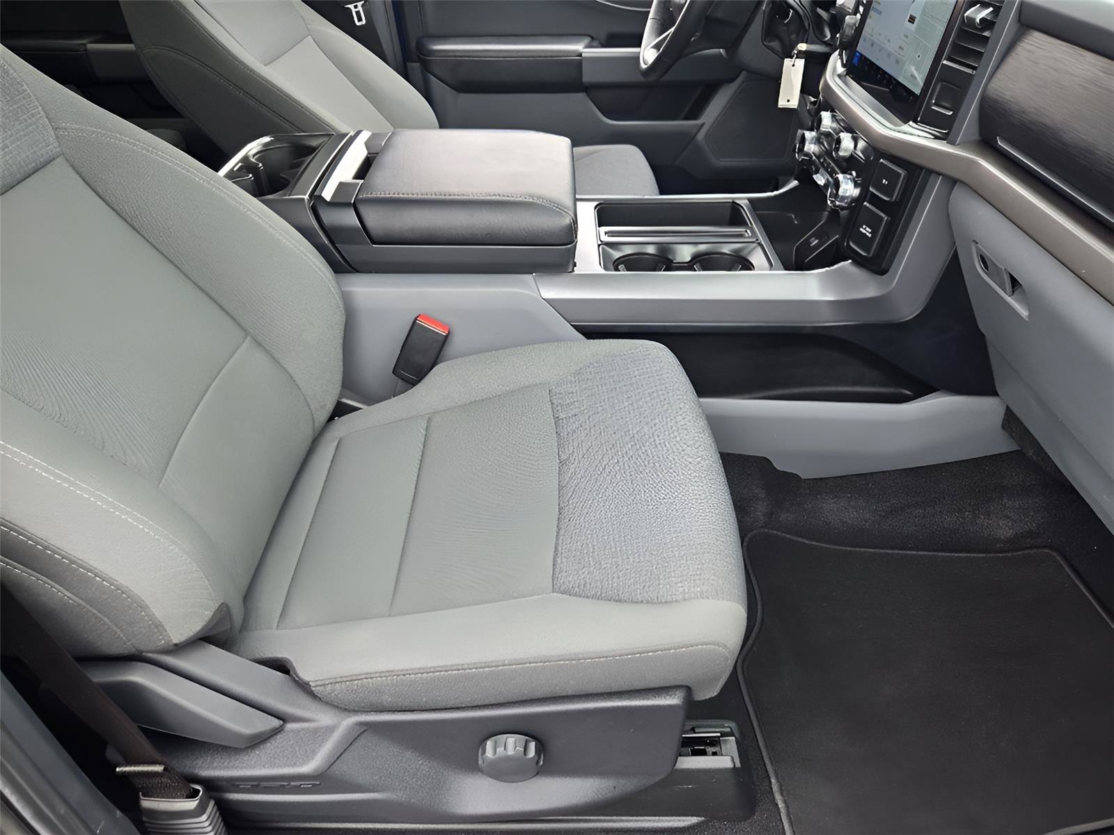 Used 2024 Ford F150 XLT w/ Mobile Office Package RWD image 13