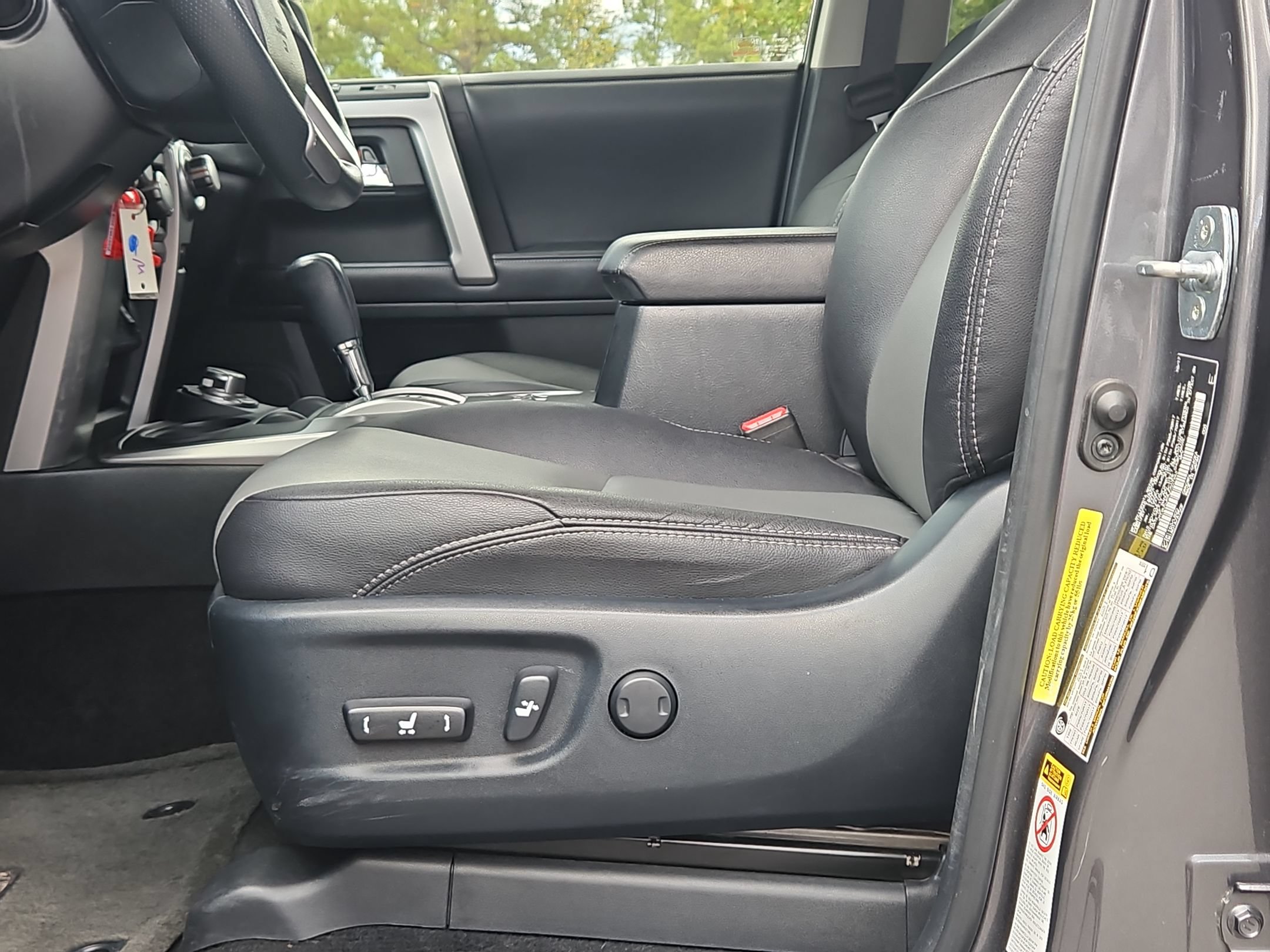 Used 2018 Toyota 4Runner SR5 Premium AWD/4WD image 23