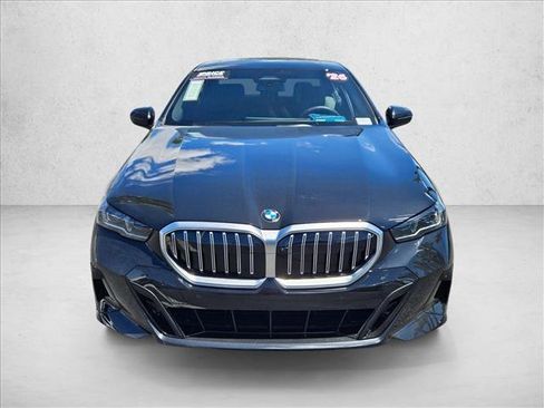 Used 2026 BMW 530i w/ M Sport Package RWD image 7