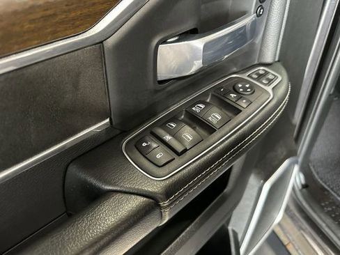 Used 2024 RAM 2500 Laramie AWD/4WD image 19